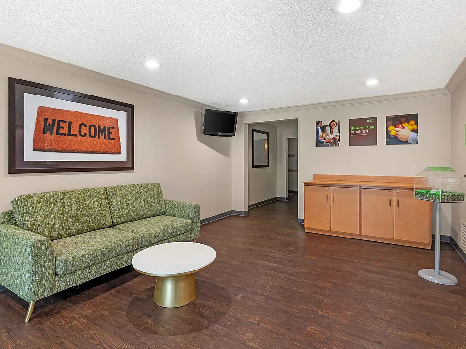 Lobby and Guest Check-in