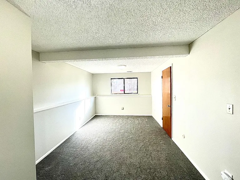 3410 W 17th Street Rd — Photo 10