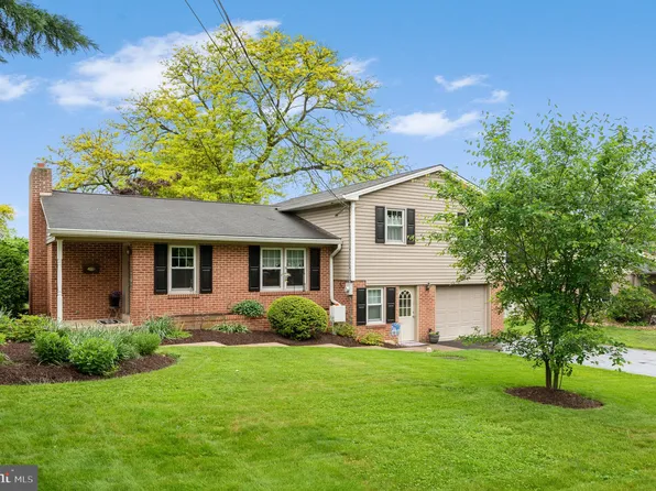291 Rolling Ter, Leola, PA 17540