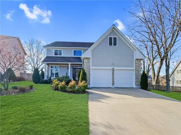 11081 Century Ln, Overland Park, KS 66210