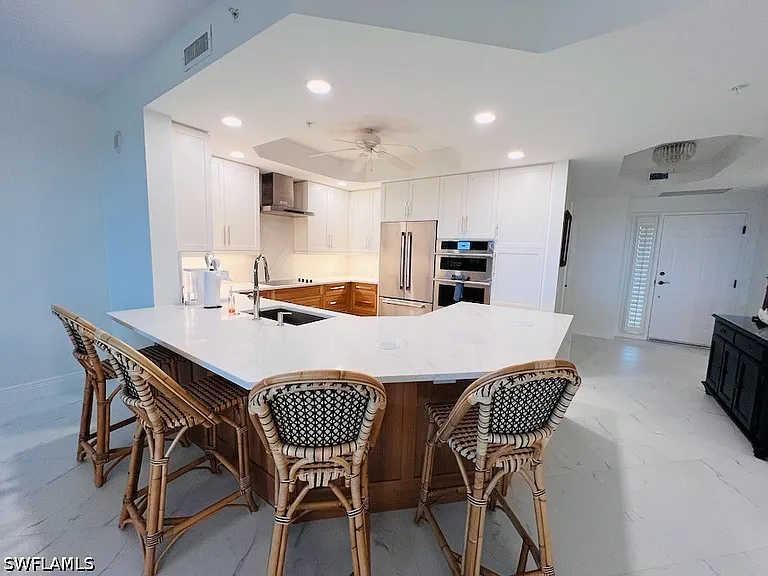 425 Cove Tower Dr #902 — Photo 5