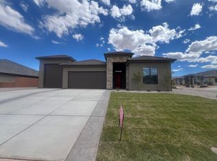 273 W Peaceful Ln, Ivins, UT 84738
