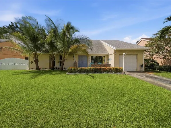 9050 Crescent Dr, Miramar, FL 33025