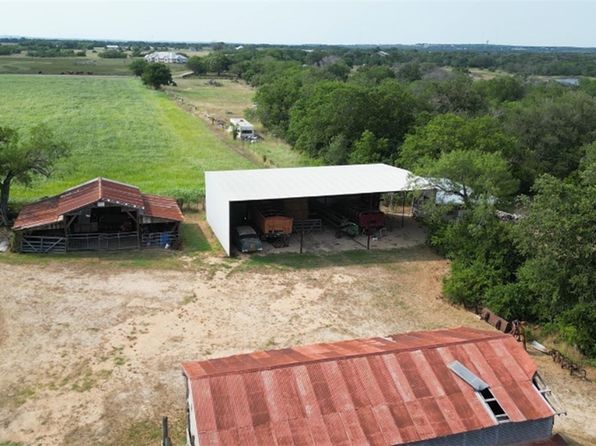 5353 S Santa Clara Rd, Marion, TX 78124