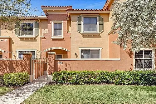 2325 Mariner Ct #TOWNHOUSE Photo 1