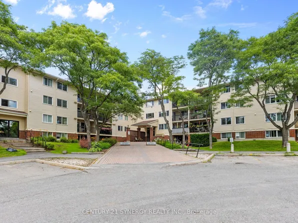 6470 Bilberry Dr #412, Ottawa, ON K1C 4P1