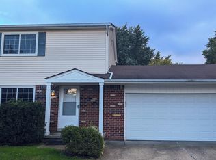 6643 Ardsley Ct, Canton, MI 48187