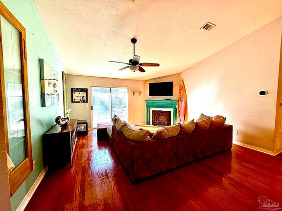 5th image of 521 Sandy Oak Dr
