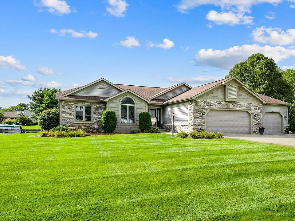 51267 Channel Ct, Elkhart, IN 46514 MLS 202333824 Zillow