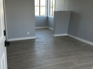 805 N Tamarind Ave APT C, Compton, CA 90220