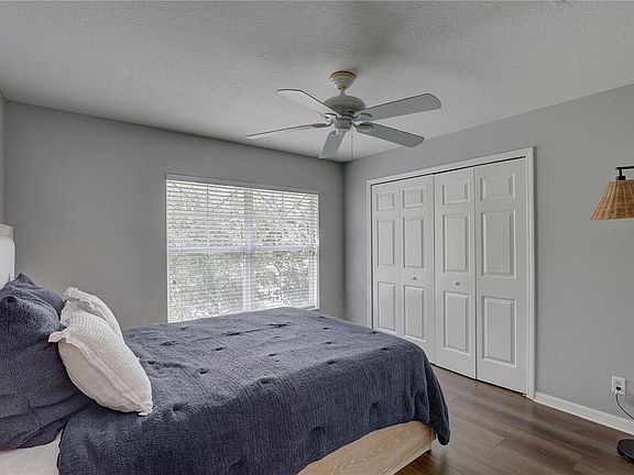 5th image of 9516 CHARLESBERG DRIVE