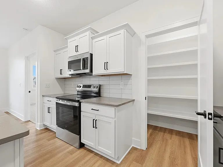 620 Elmwood St — Photo 6