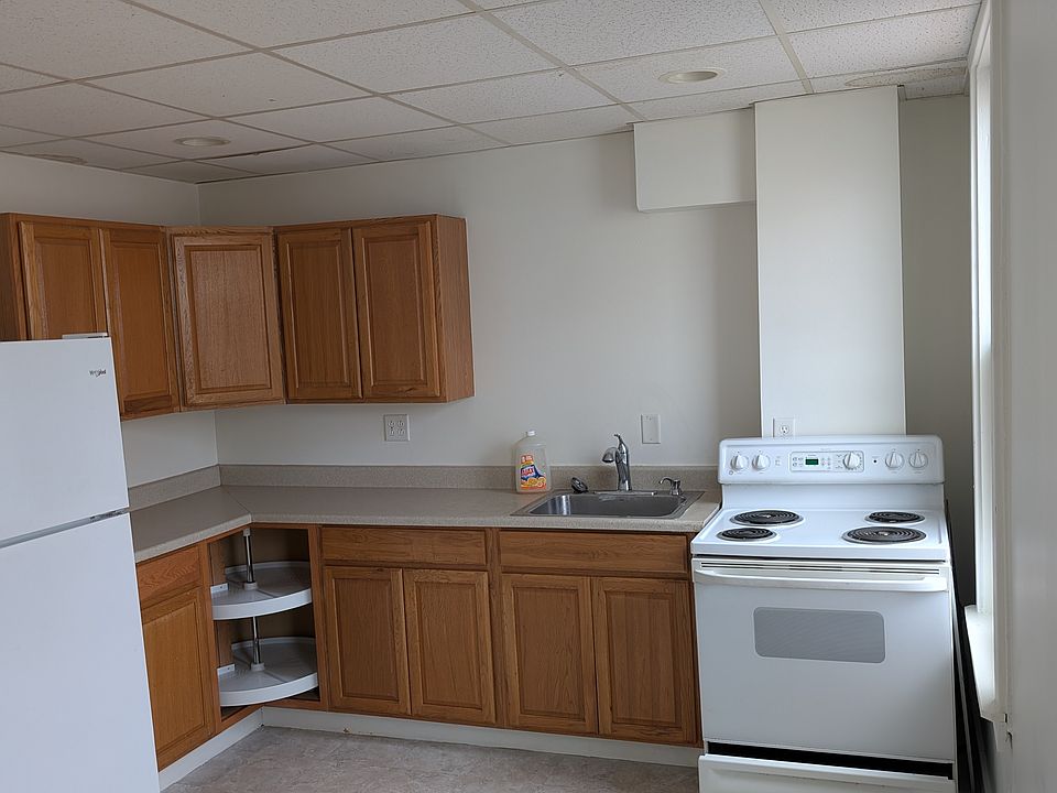 1st image of 711-713 4th St #711