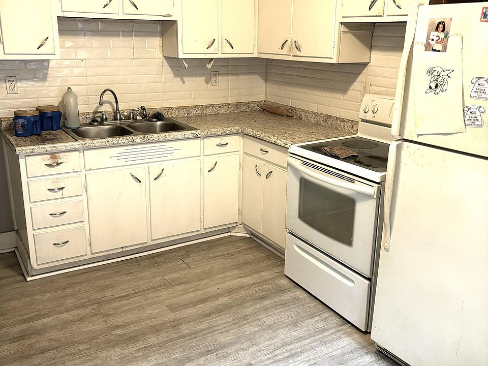 1st image of 143 Morey Pl #2
