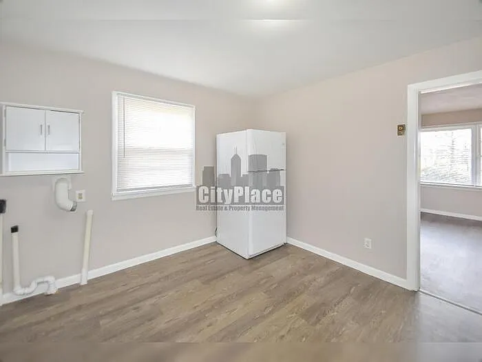 9162 E 17th St — Photo 10