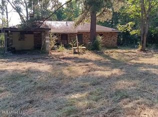 412 Skating Rink Rd, Prentiss, MS 39474