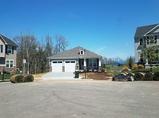 682 Lake View Dr, Milford, OH 45150