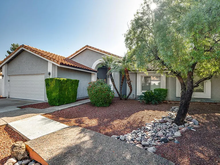 5449 E Phelps Rd — Photo 2