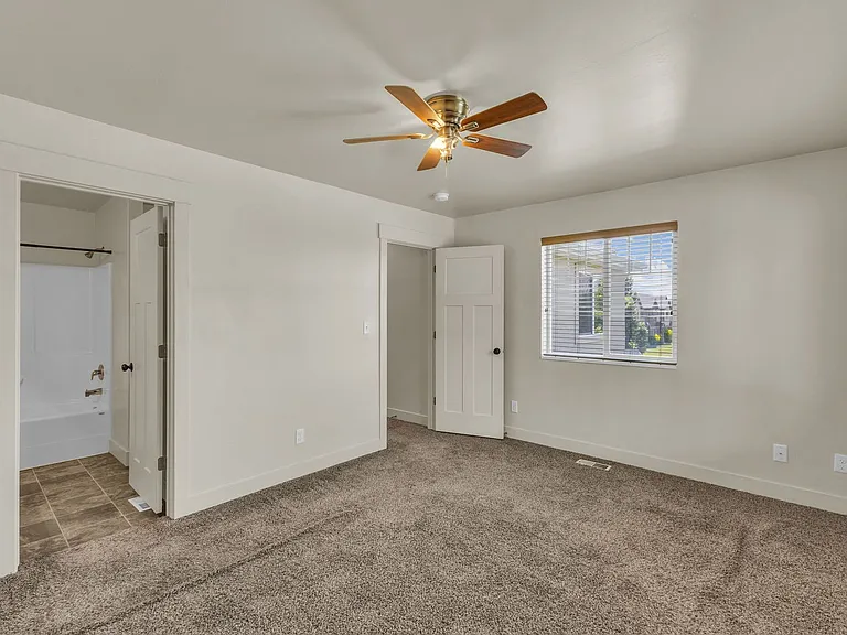 109 S 1125 W — Photo 12