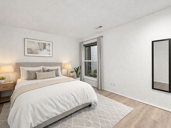 5th image of 9517 NE 180th St APT B104
