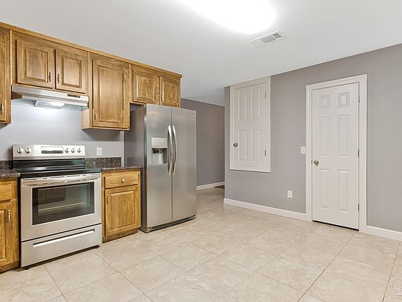 5th image of 6069 Oglesby Rd