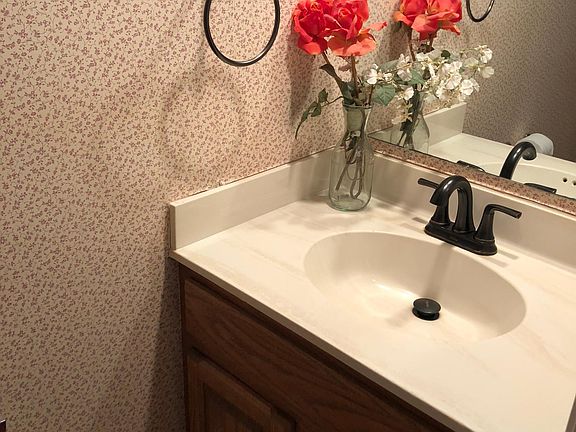 5th image of 2903D S Woodstock St #4