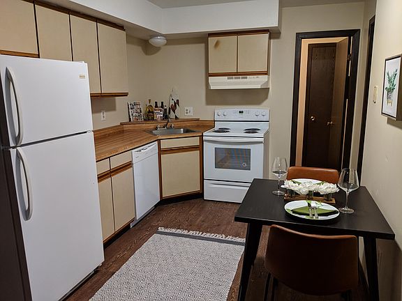 2nd image of 1703 Sunrise Lakes Dr APT 11B