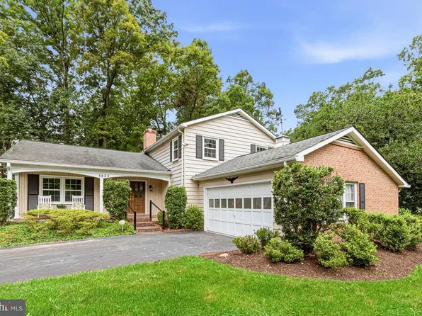 3824 King Arthur Rd, Annandale, VA 22003