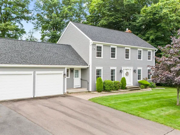 28 Fieldstone Path, Newington, CT 06111