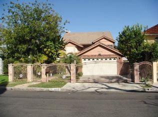 15213 Camarillo St, Sherman Oaks, CA 91403