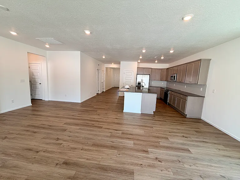 16639 E 30th Ln — Photo 11