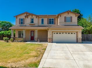 420 Lexington Pl, Hanford, CA 93230
