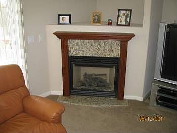 5th image of 813 El Tesoro Ln