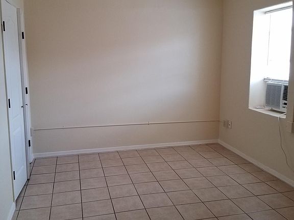 2nd image of 621 E Hadley Ave APT 3