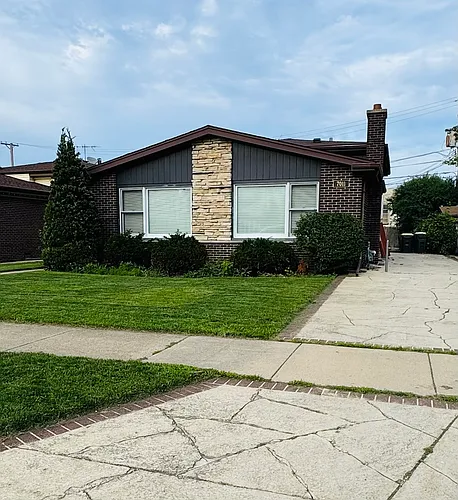 7011 N Hamlin Ave Photo 1