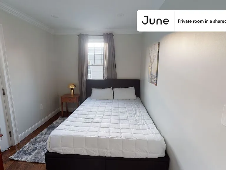 490 Washington St #E — Photo 1