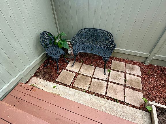 5th image of 2208 Vanderbilt Ln Unit 6