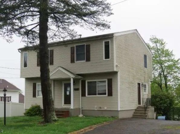 36 Robinson Dr, Woodland Park, NJ 07424