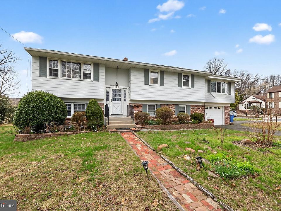 1st image of 602 Woodland Ave
