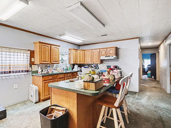 5th image of 9849 W V Ave