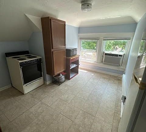 3rd image of 3633 Central St APT 3
