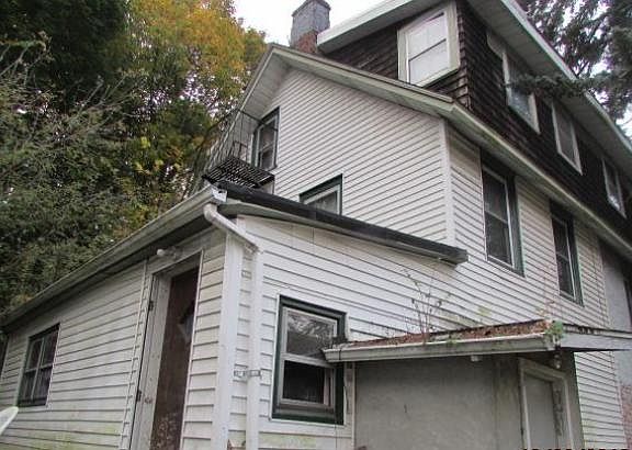 2nd image of 72 Dupont Ave