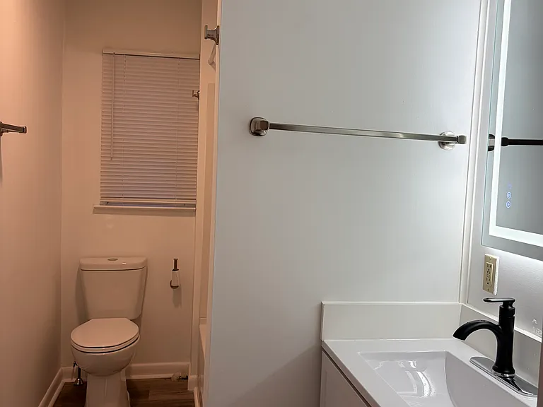 34 Evergreen Ave #B — Photo 15