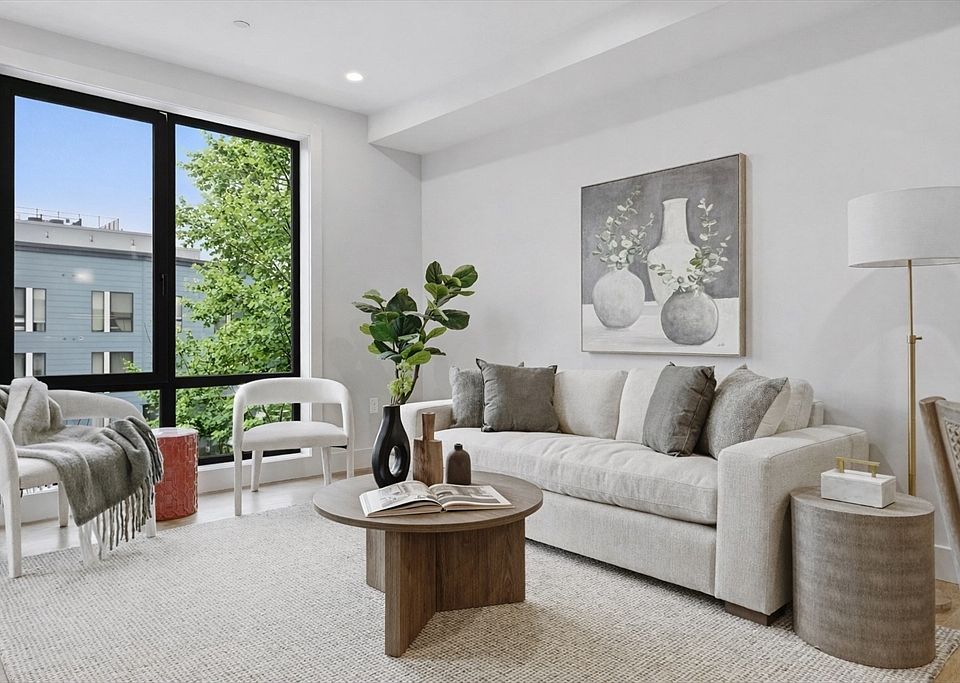 1st image of 118 B St #201