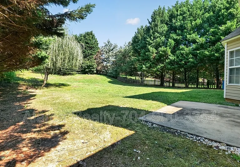 2041 White Cedar Ln — Photo 35