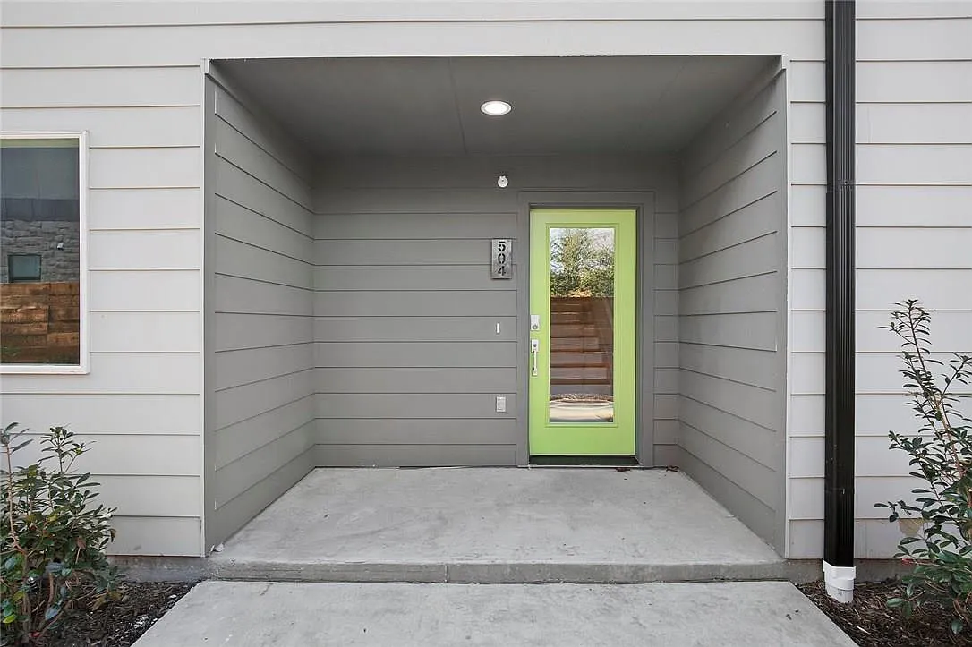 2 bed, 2.5 bath, 1550 sqft, $2,800 — Photo 2