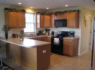 7165 Cedar Ridge Dr, Portland, MI 48875