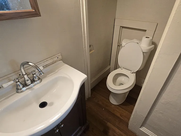 36 N Market St #4 — Photo 11