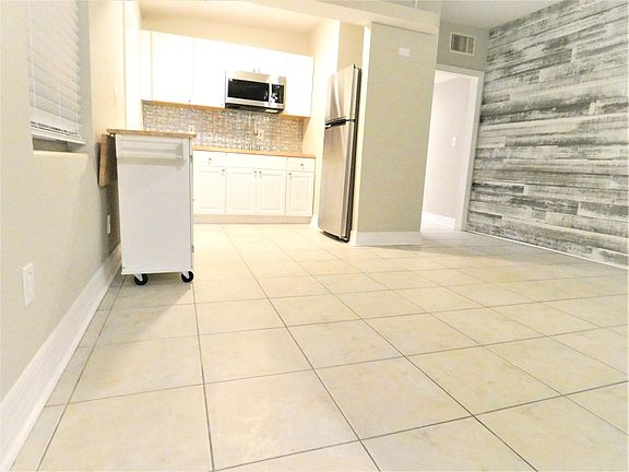 2nd image of 1604 Haven Dr