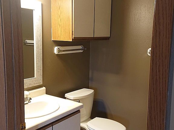 5th image of 293 Nicole Ln APT 1